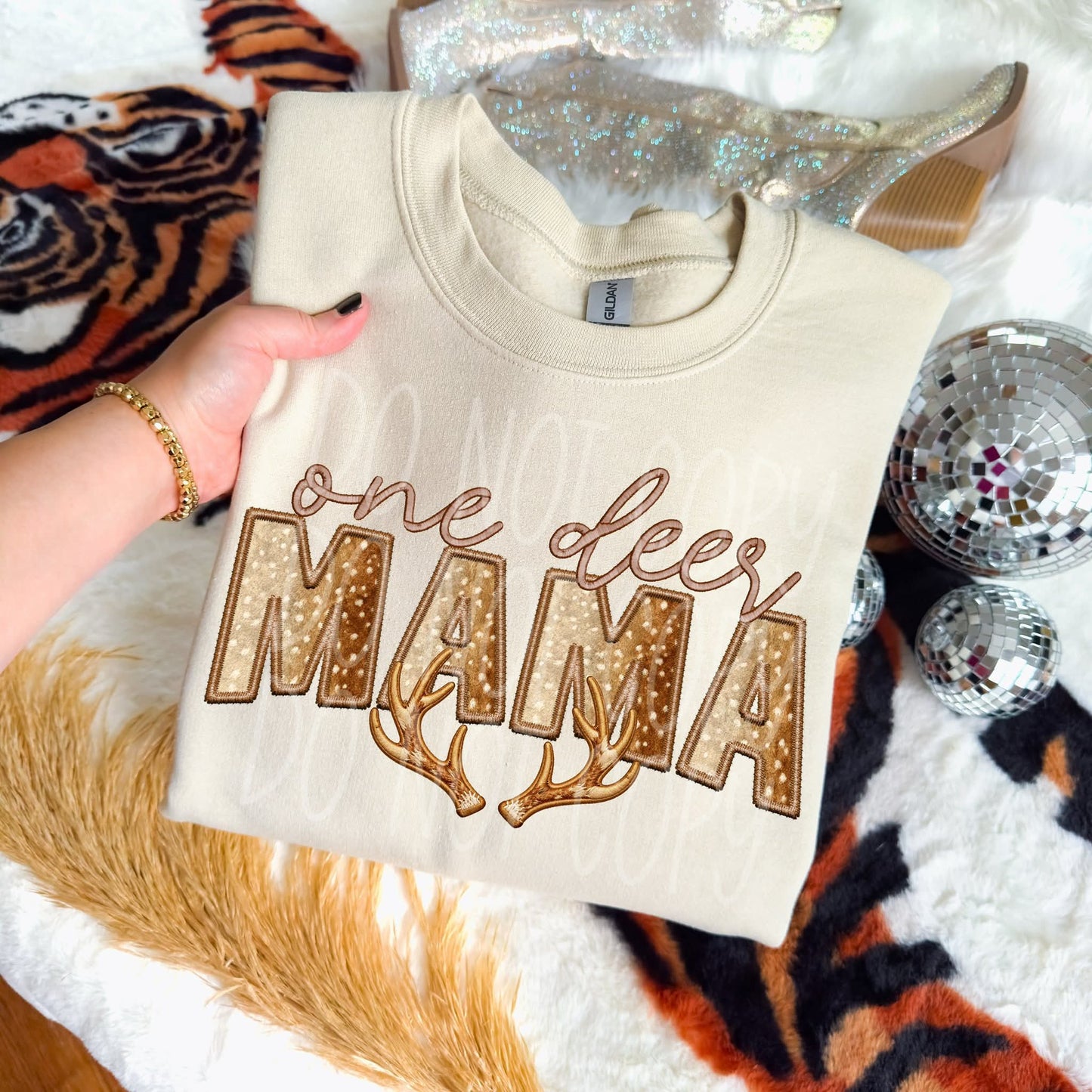 ONE DEER MAMA PNG Design