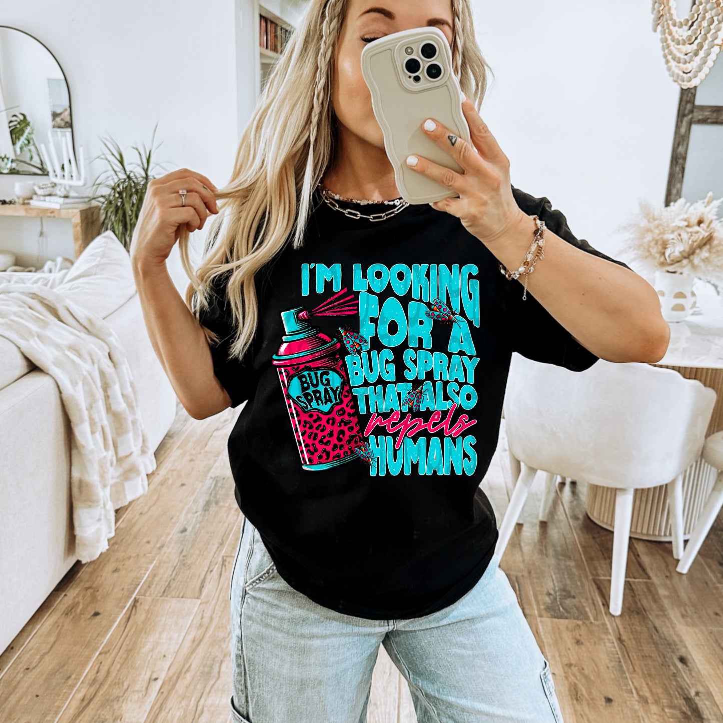 Looking For A Bug Spray PNG Design