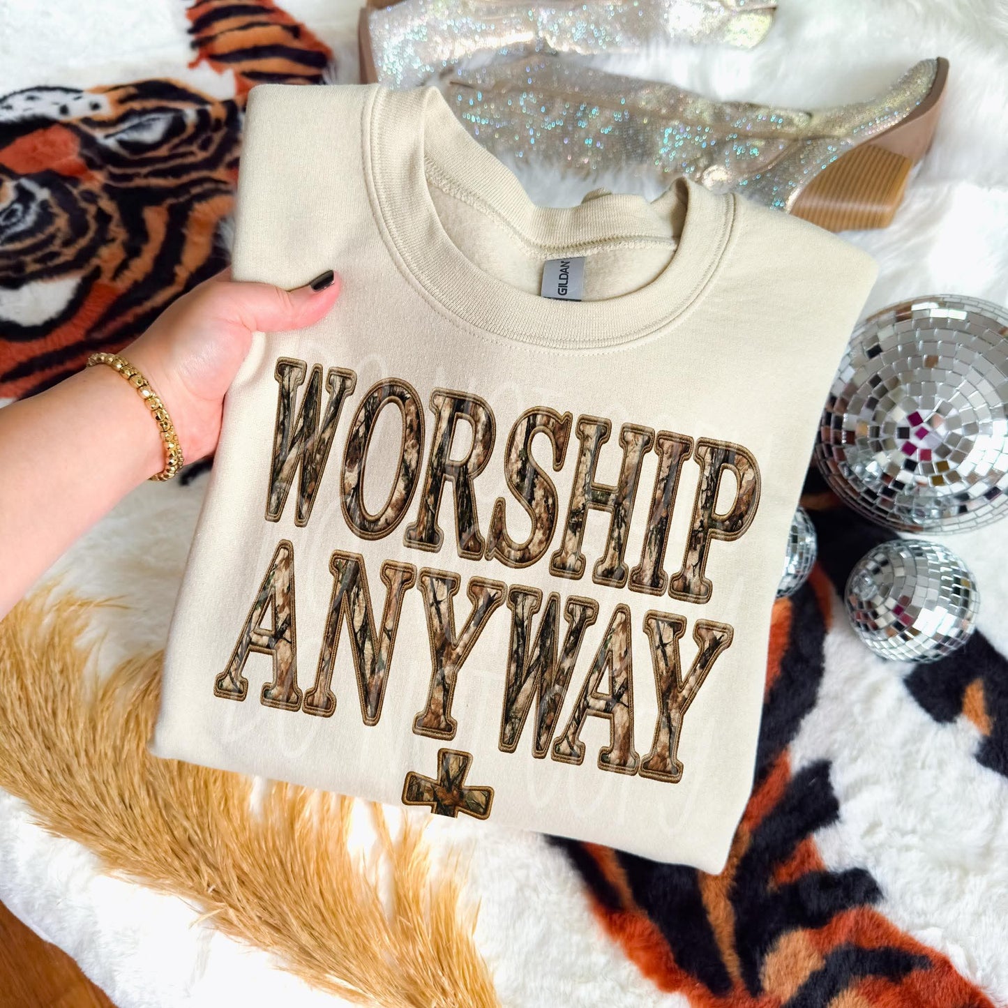 Worship Anyway PNG Design