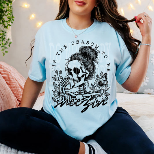 Tis The Season To Be Sneezin PNG Design